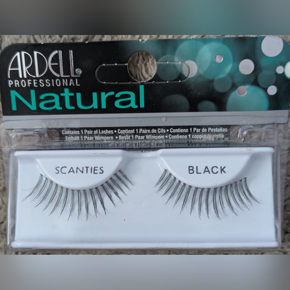 Ardell Professional Natural Lashes - Black